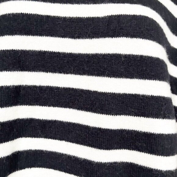 J.Crew Women’s Chunky crewneck sweater in Supersoft yarn - Size Large - Picture 7 of 16